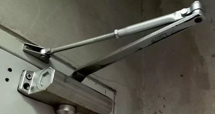 Door Closer Oil Leak Repair in Opa-locka, FL